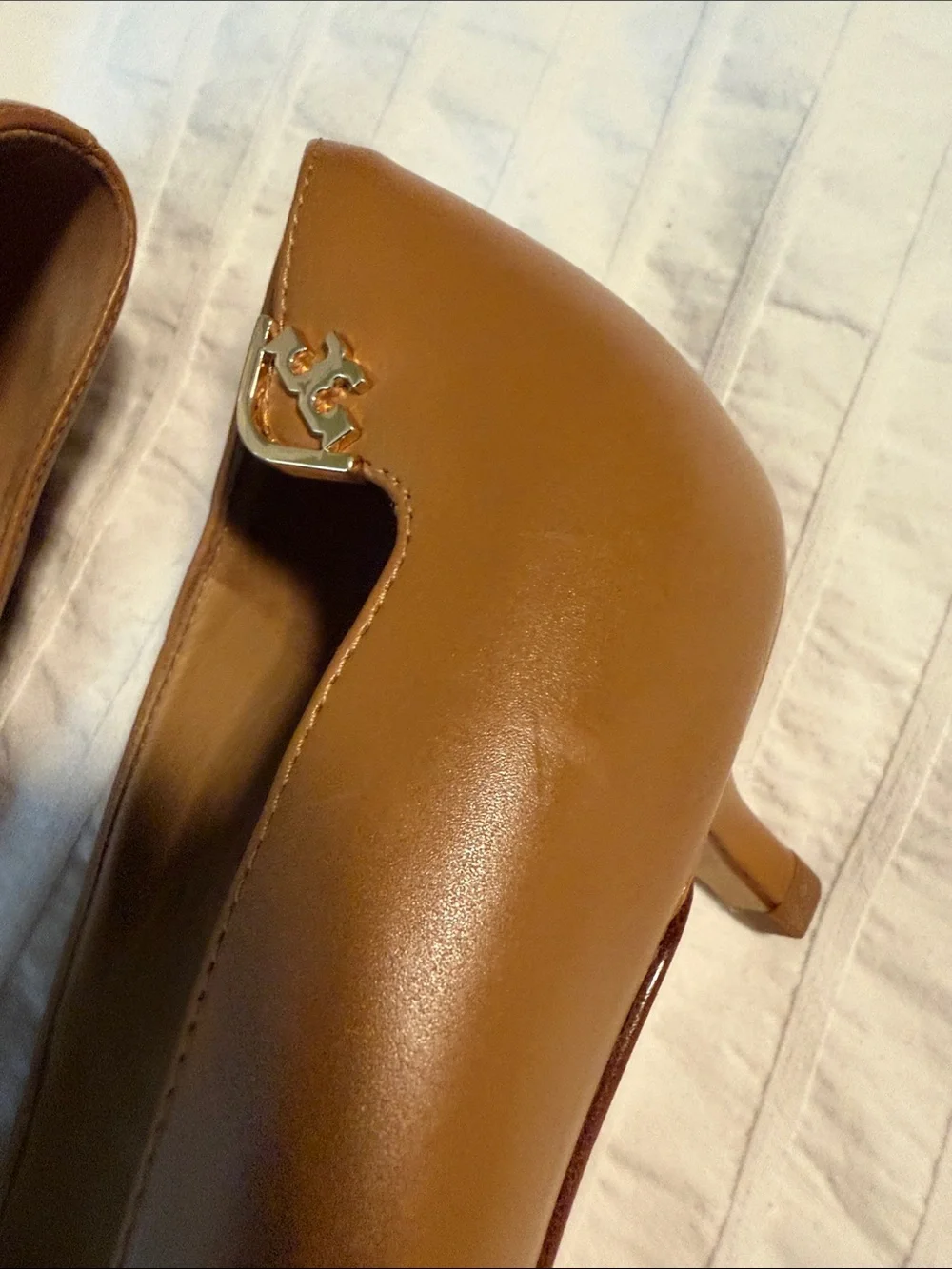 Tory Burch Elizabeth Pump Cognac Pointed-Toe Leather Flats size 8 Low Heel